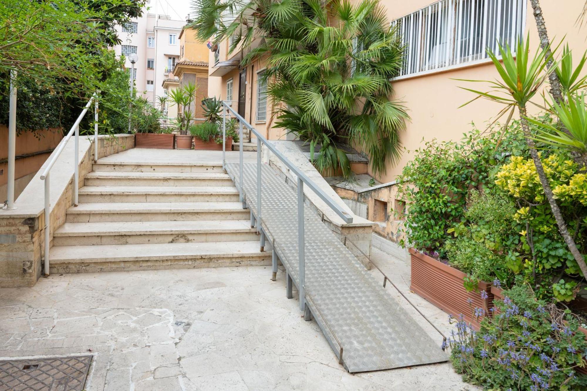 Lägenhet Con 2 E 2 Bagni -san Giovanni- *