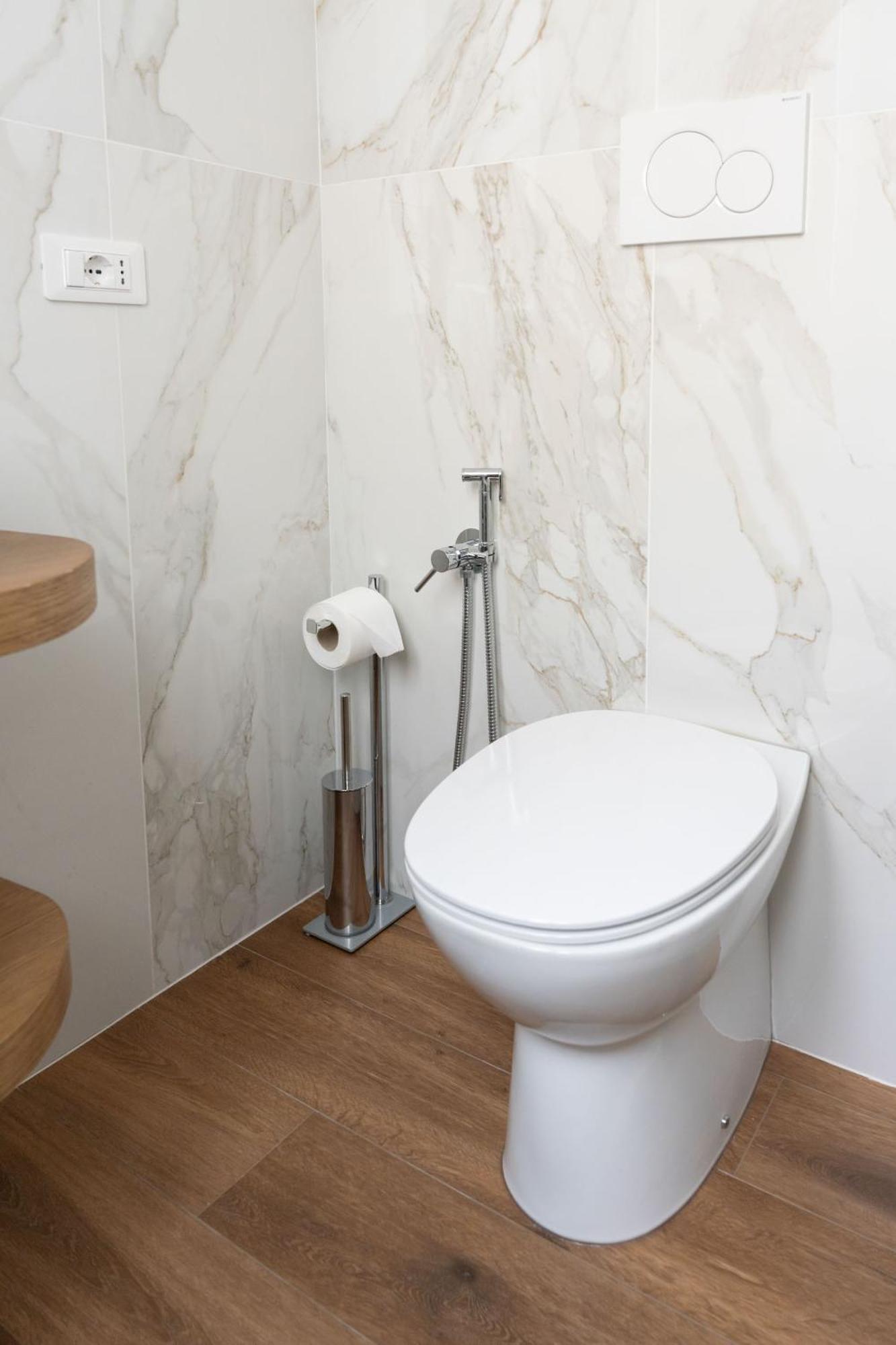 Con 2 E 2 Bagni -san Giovanni- Lägenhet Rom